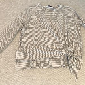 Vineyard Vines cotton top